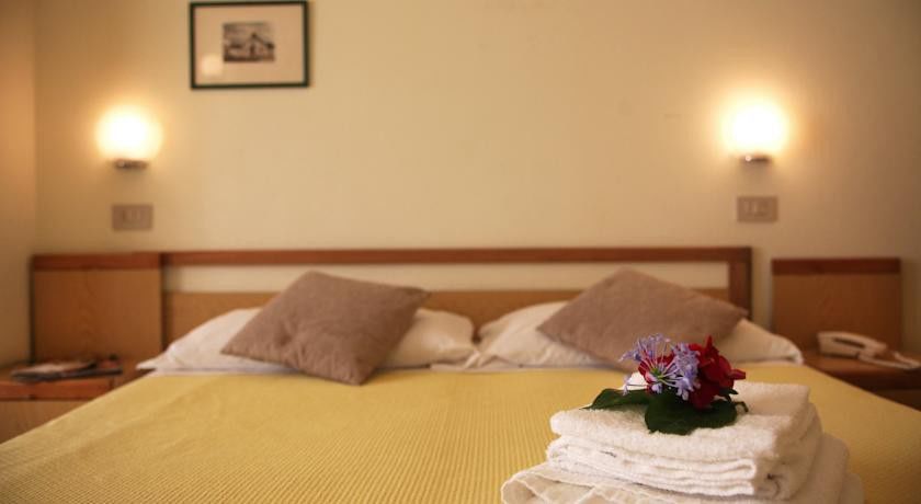 Hotel Quisisana Римини Экстерьер фото