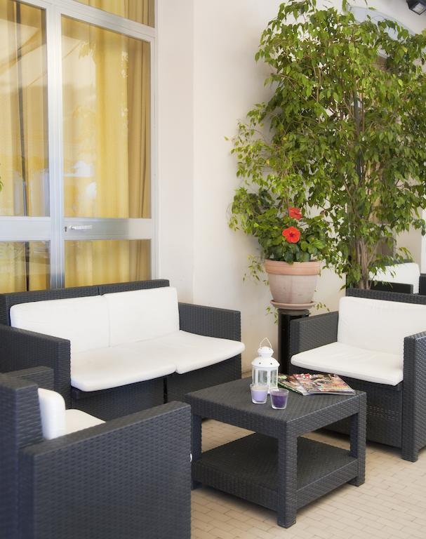 Hotel Quisisana Римини Экстерьер фото